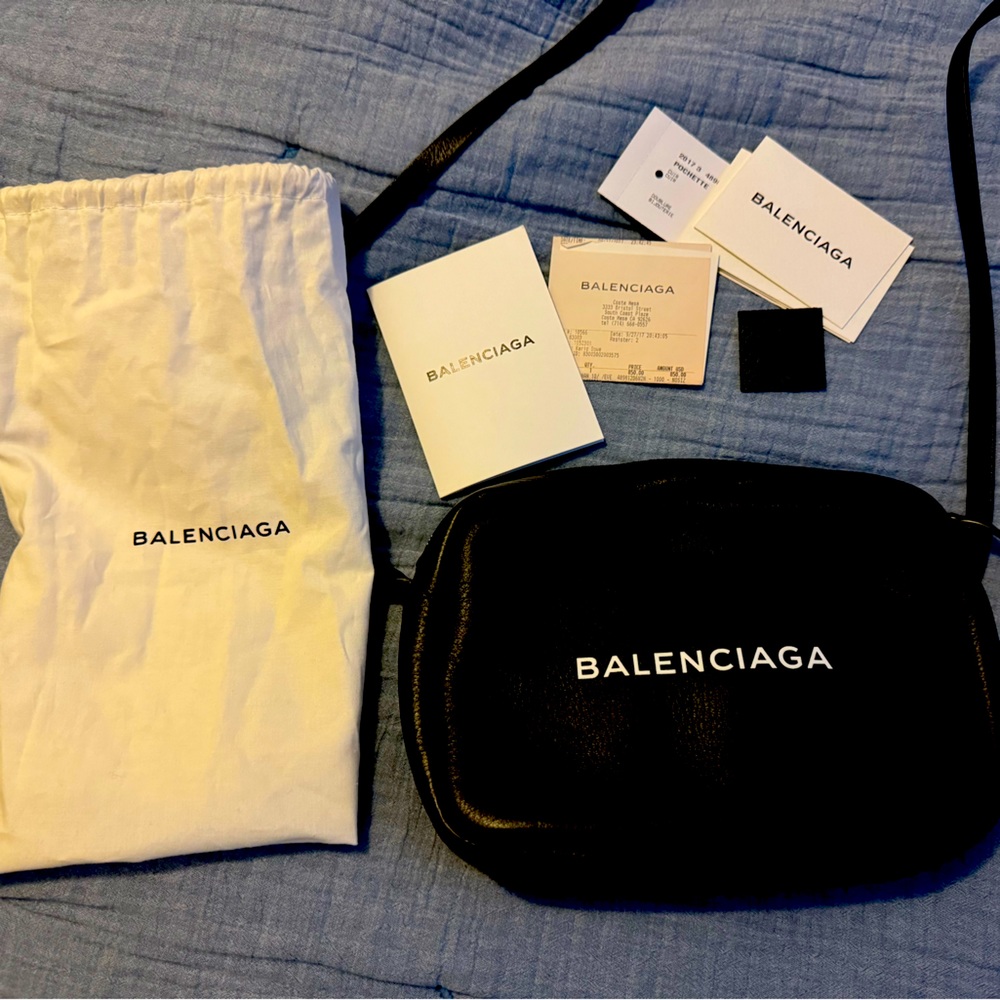 LIKE NEW BALENCIAGA BLACK CAMERA BAG LEATHER AUTHENTIC DUST BAG RECEIPT CARDS